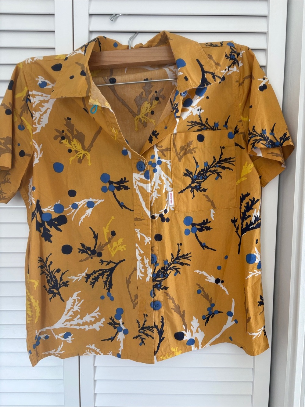 Women’s Mustard Floral Short-Sleeve Button-Down Shirt